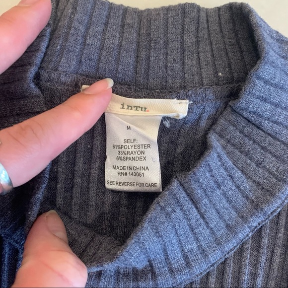 Ribbed Cut-out Tank - Picture 4 of 4